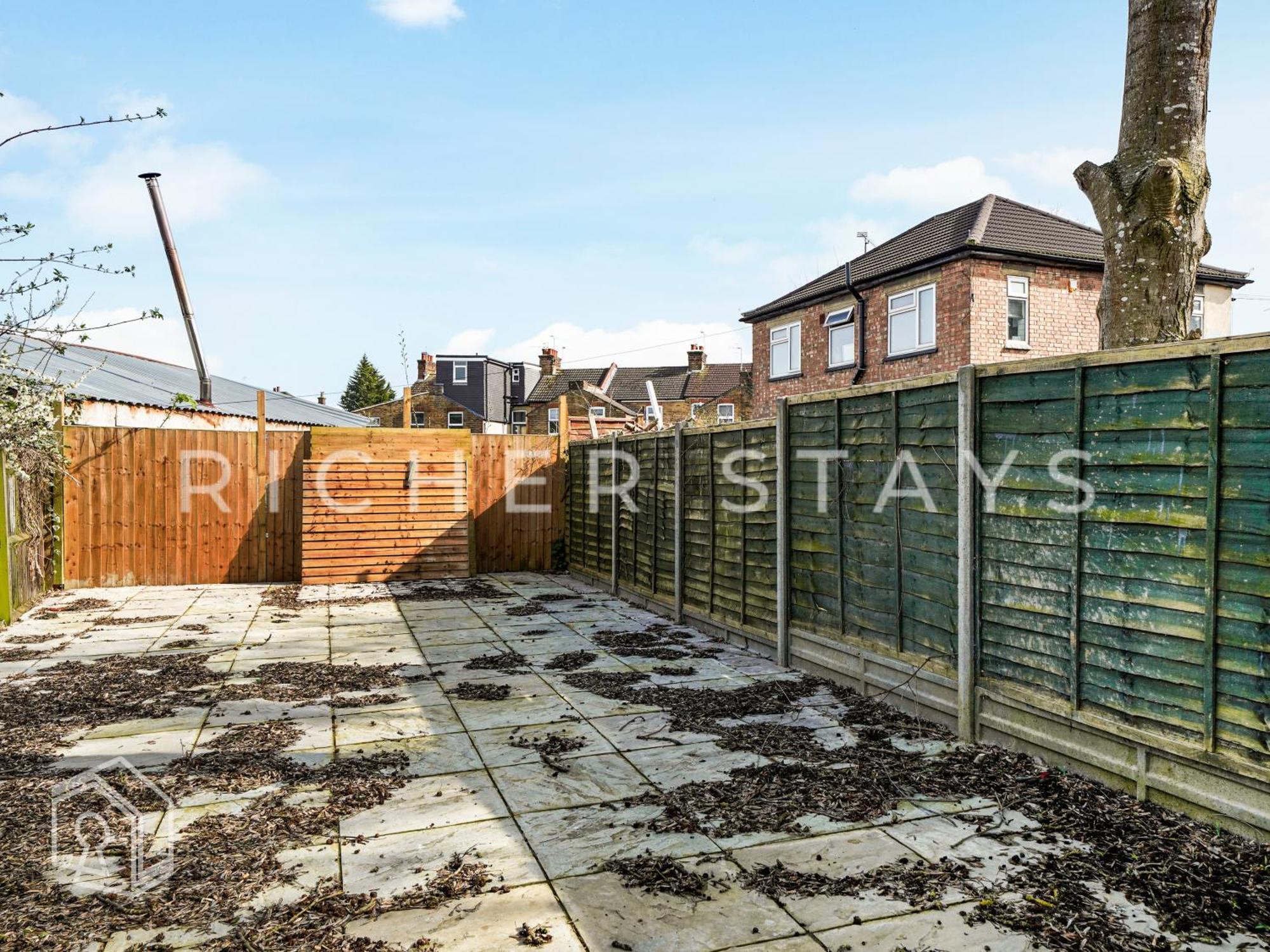 Watford Large 5Br Home - Contractors & Families ภายนอก รูปภาพ